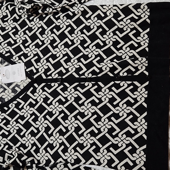 TALBOTS Women’s V-Neck Cardigan Sweater Black White Merino Wool - Picture 3 of 7